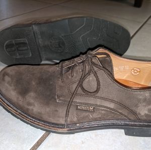 Mephisto browns suede size 9.5
